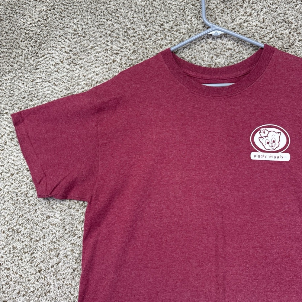 Piggly Wiggly Shirt Adult Size Large Red Pig Life Logo Southern Grocery Store - Picture 4 of 11